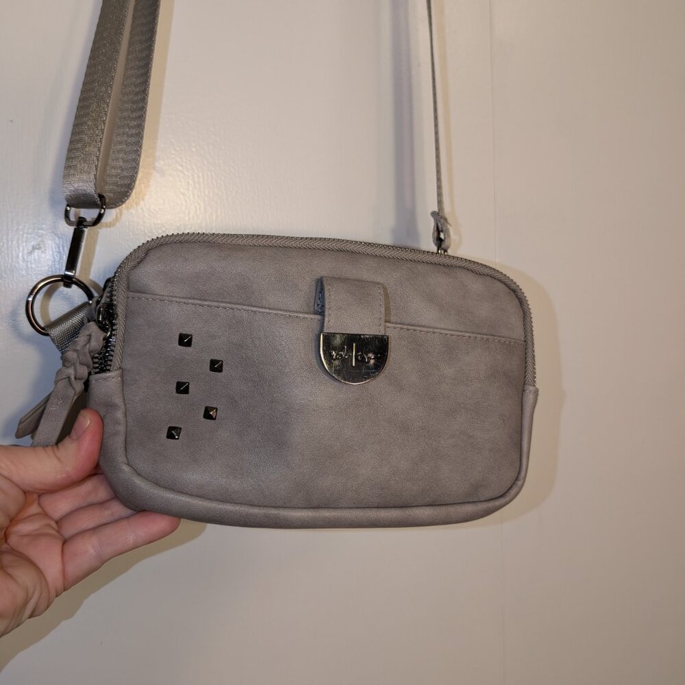 Rad Rev Concrete Sling Wallet   EUC